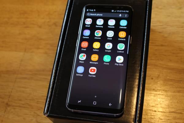 Samsung Galaxy S8 Black 64GB unlocked ATT Simple Tmobile wtrproof ip68