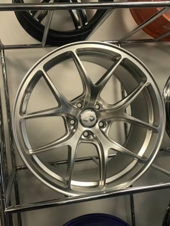 Set of new ice silver 19x9.5/8.5 staggered Infiniti rims for g37!