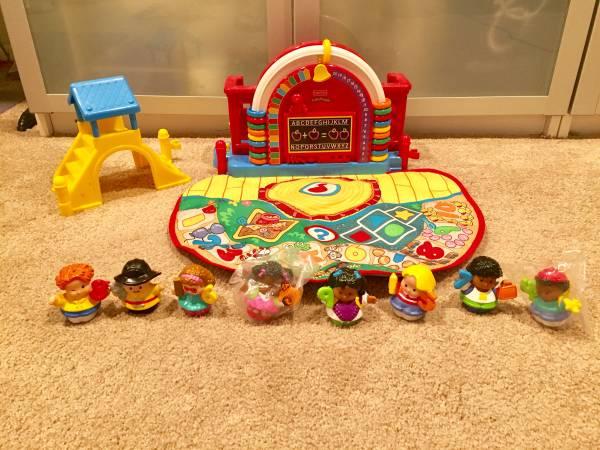 Fisher Price Little People Learning Set