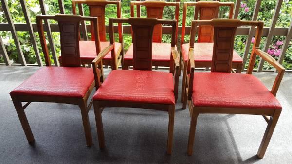 Vintage Set of  6 Genuine Henredon Chairs plus Old Oval Dinning Table