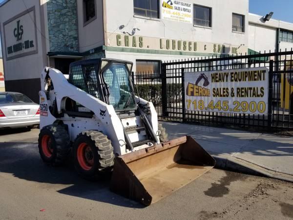 MINI EXCAVATORS AND SKID STEERS FOR RENT (FREE DELIVERY)