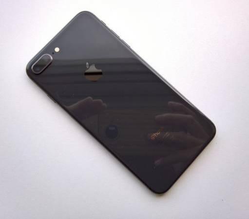 Do you have a iPhone 8 Plus black
