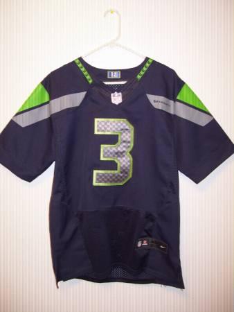 NIKE SEAHAWKS RUSSELL WILSON AUTOGRAPHED JERSEY